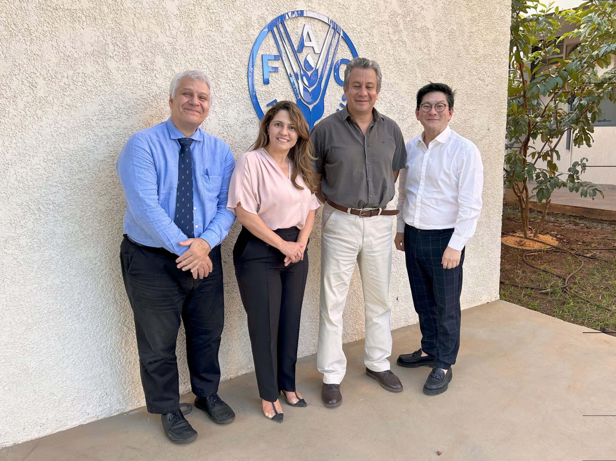 Representantes do Pacto Contra a Fome visitam à sede da FAO em Brasília.